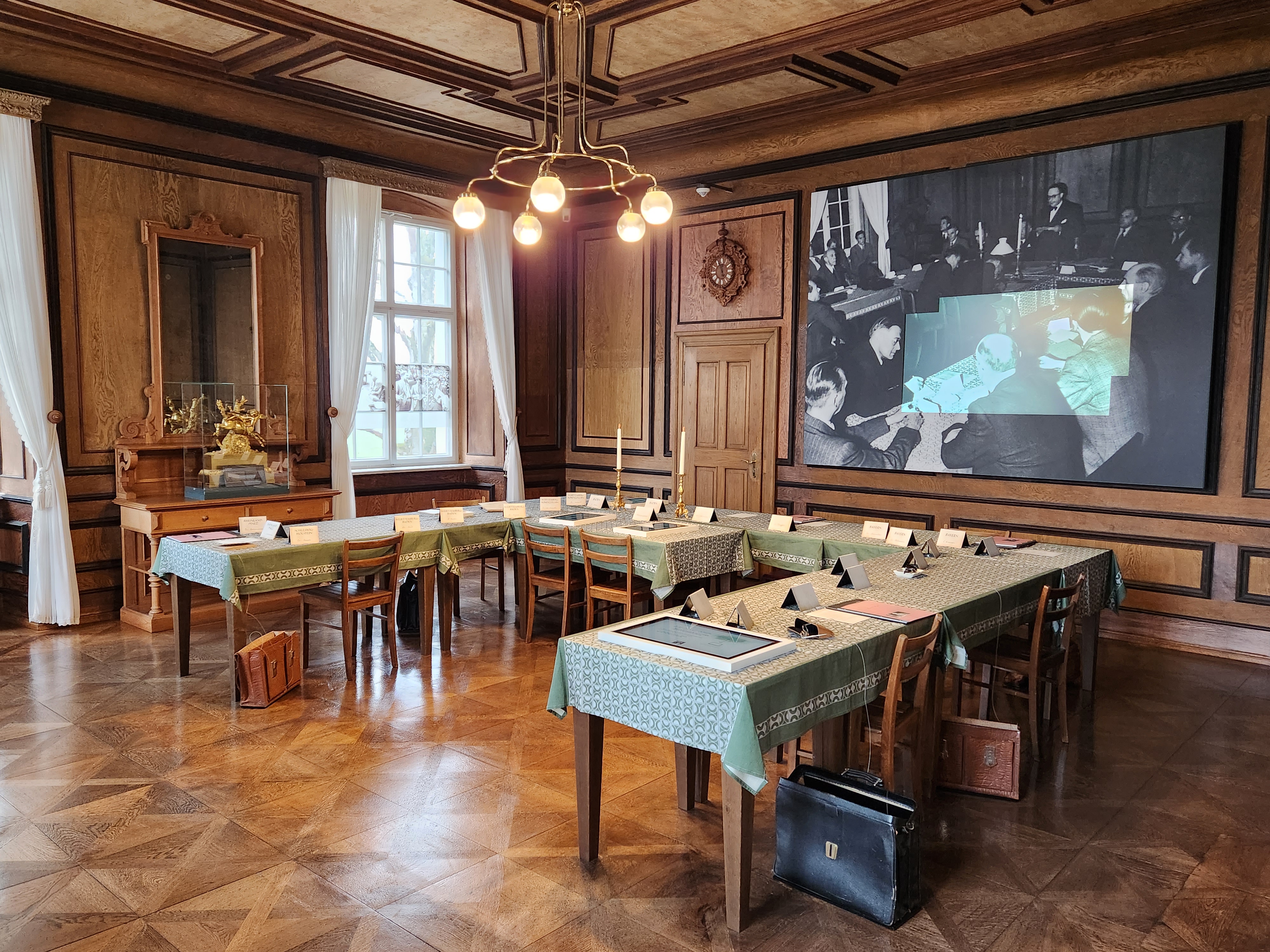 Von Tassilo bis Adenauer: Herreninsel und Fraueninsel im Chiemsee